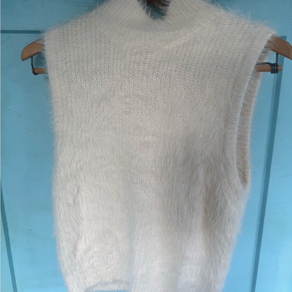 Jessica Simpson Cream Turtleneck Sweater Vest